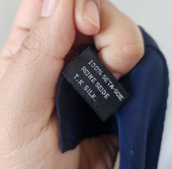 Hermes Paris Medallion 100% Silk Vintage Scarf Equestrian Red Blue Designer - Picture 10 of 10